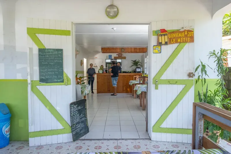 Restaurant traditionnelle à Sainte-Rose